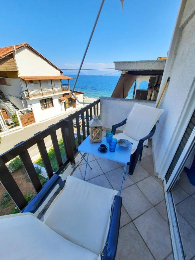 Beautiful Seaside Studio Akrata Exterior photo
